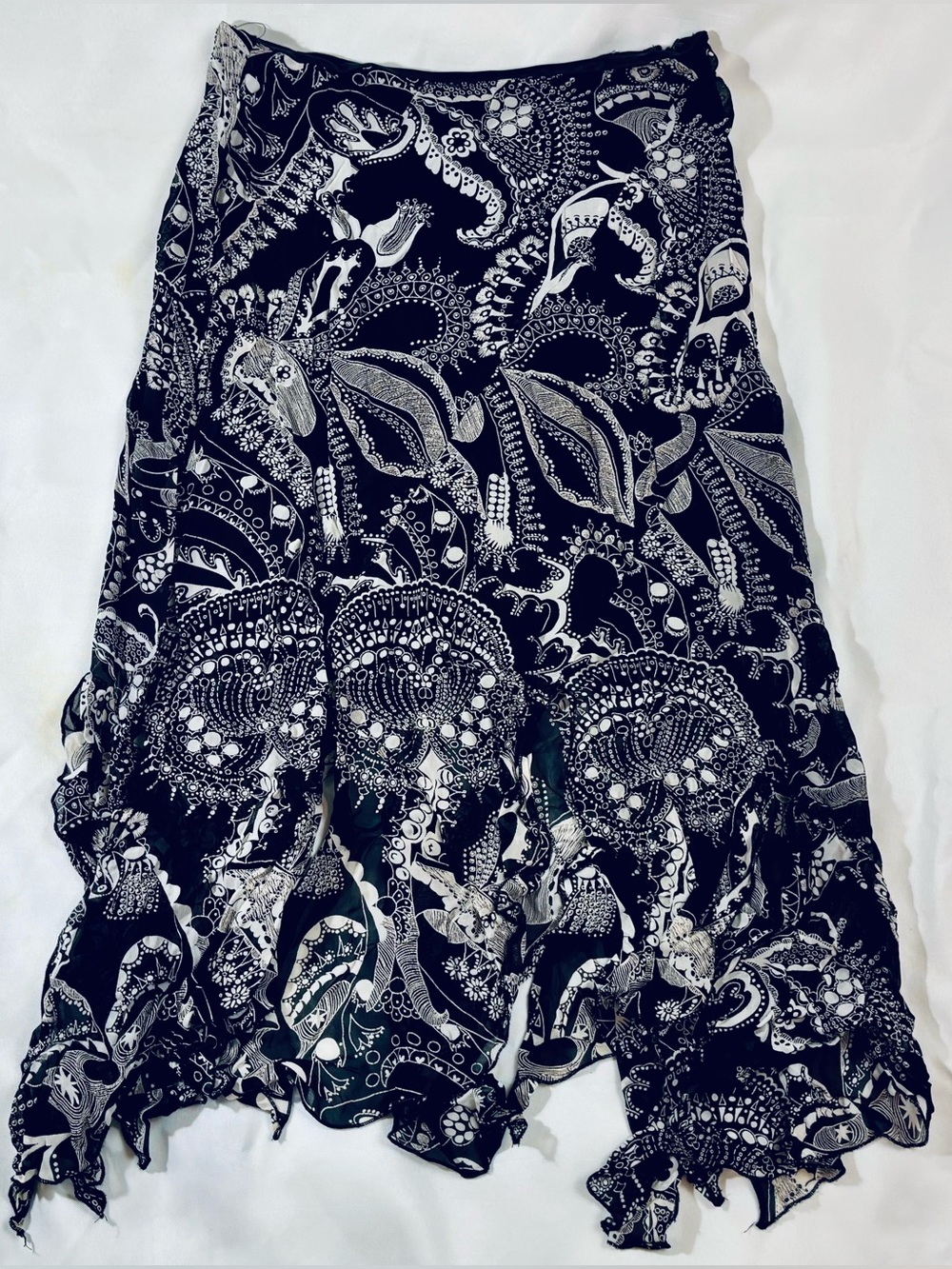 Parameter Size 8 Black White Paisley Handkerchief Hem Midi Skirt Whimsigoth